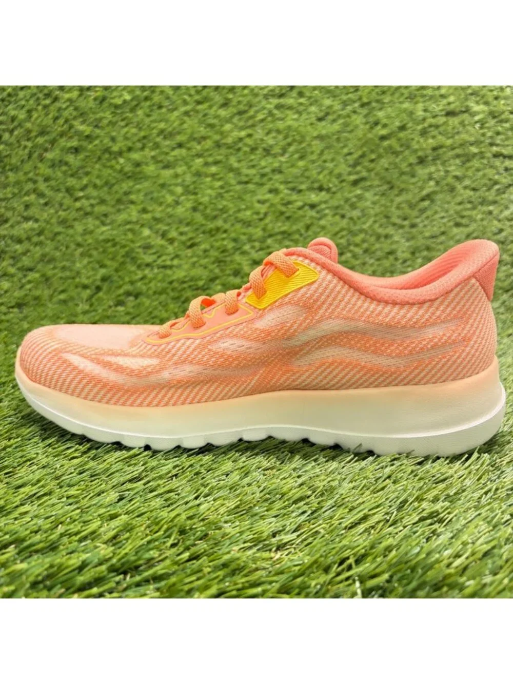 Skechers please review